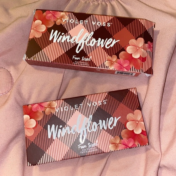 Windflower Eyeshadow palette - Picture 2 of 4